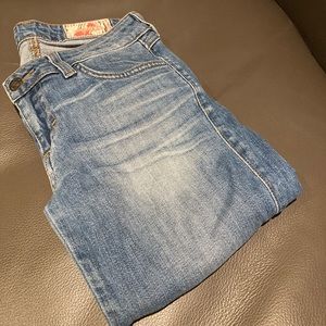 Siwy Jeans . Waist 26” Rise 7” . Inseam 24.5” Length 32.5”